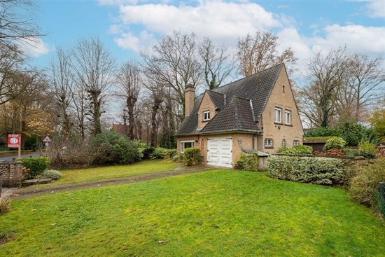 Charmante te renoveren villa