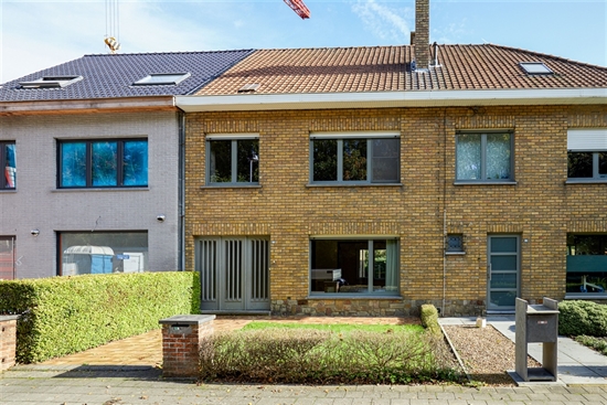 UITERST CENTRAAL GELEGEN WONING
