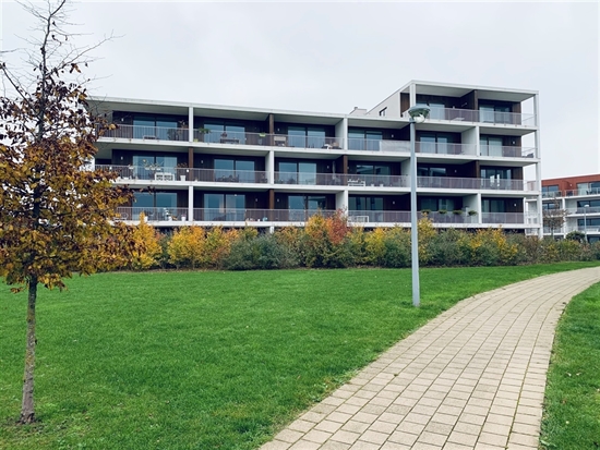 Instapklaar appartement met terras en garage
