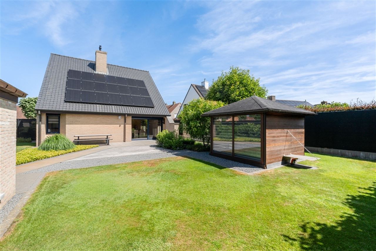Rustig gelegen woning met tuin en dubbele garage