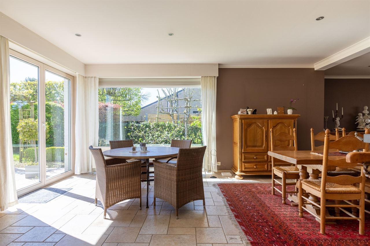 Tijdloze villa met ruime tuin