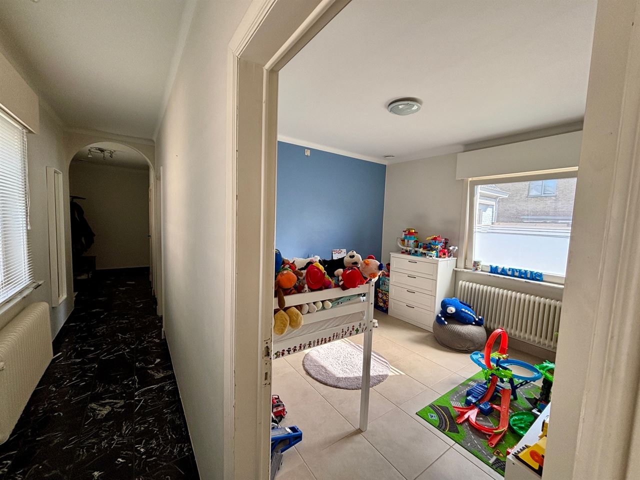 Gelijkvloerse villa met tuin en garage