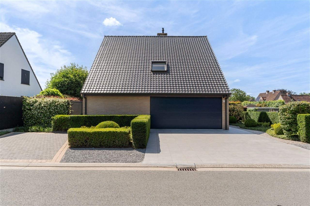 Rustig gelegen woning met tuin en dubbele garage