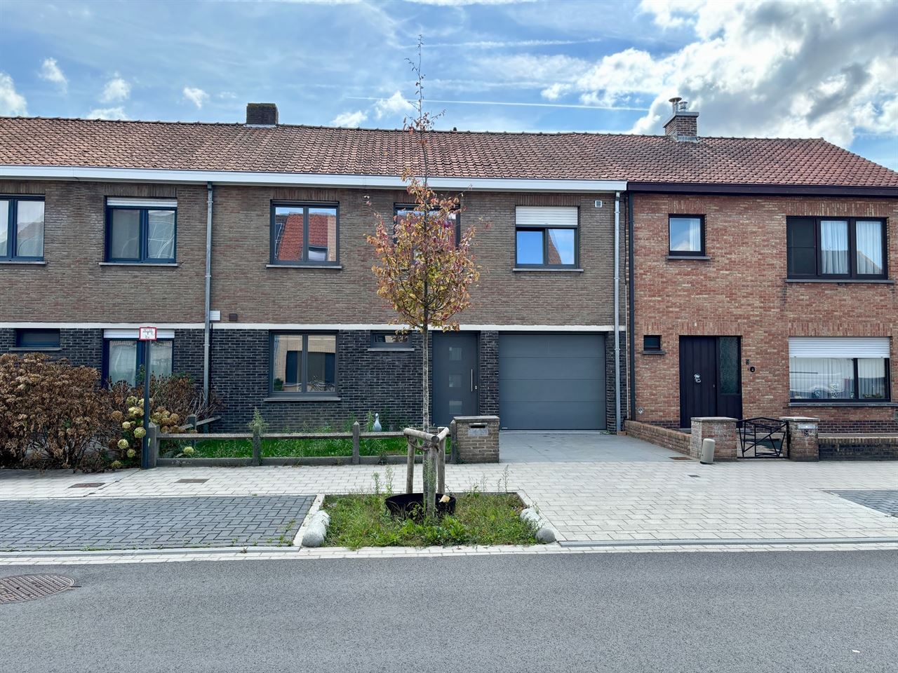 Instapklare rijwoning met 3 slaapkamers, tuin en garage