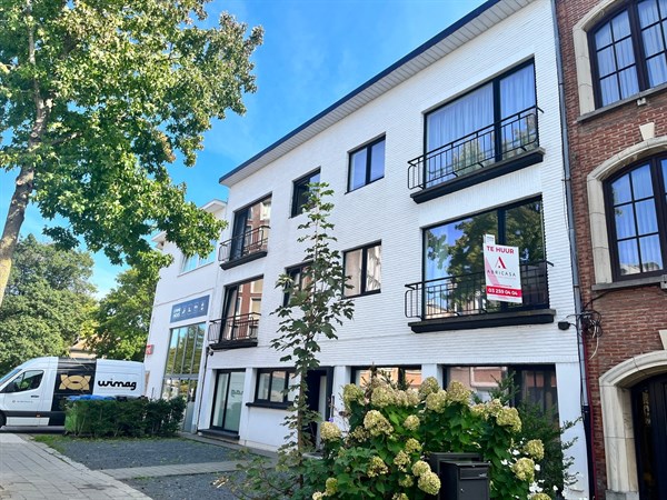 Appartement met 2 slaapkamers en terrasje!