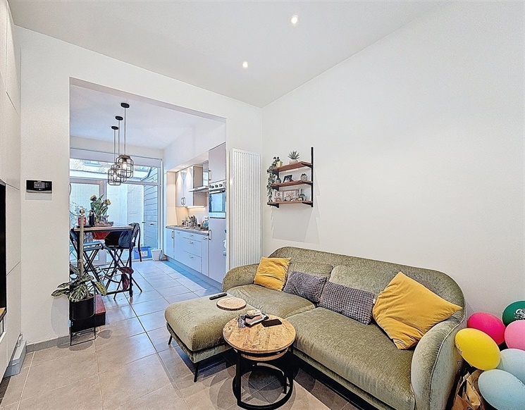 Gemeubeld en gerenoveerd huis nabij centrum Gent!