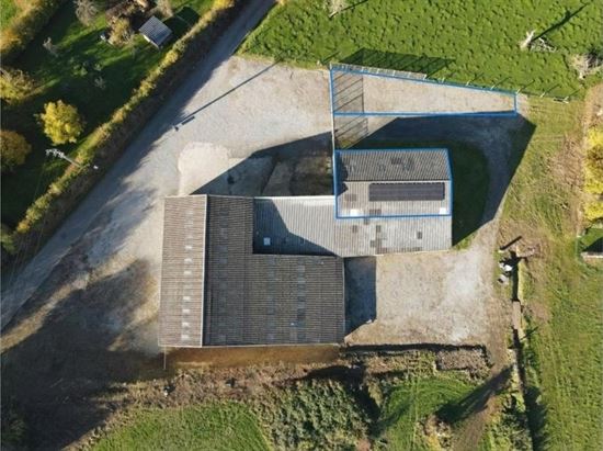 Hangar avec électricité