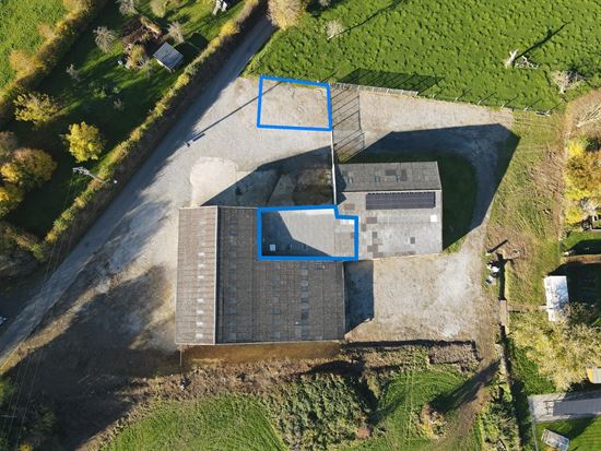 Hangar avec électricité