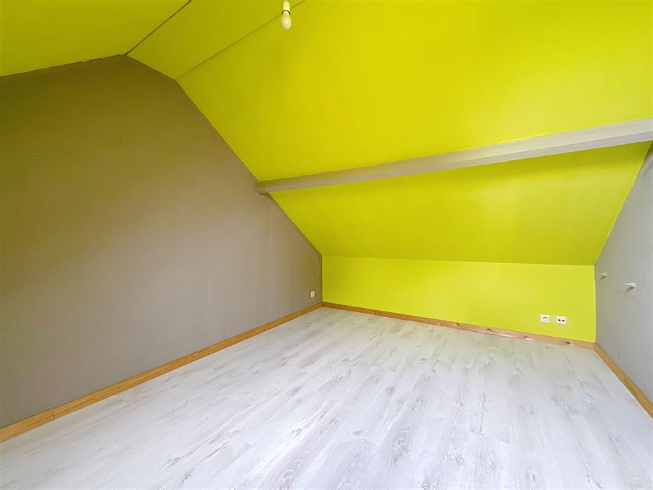 Maison avec 3 garages indépendants
