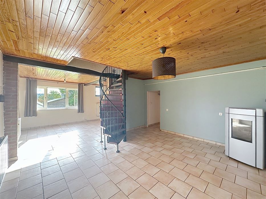 Maison avec 3 garages indépendants