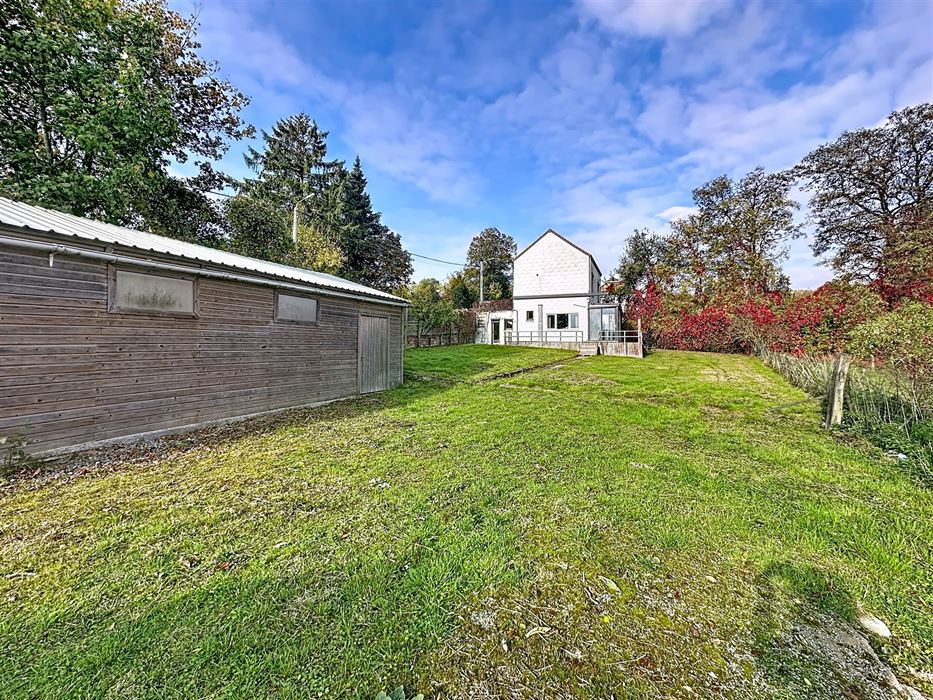 Maison avec 3 garages indépendants