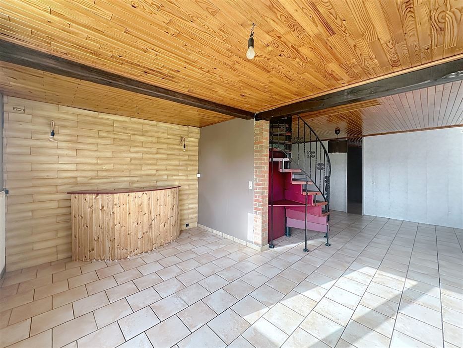 Maison avec 3 garages indépendants