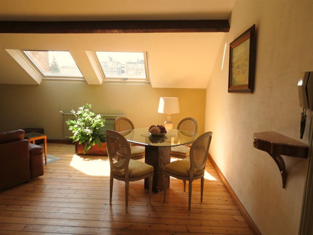 Image 3 : Appartement meublé à 1050 IXELLES (Belgique) - Prix 1.385 €