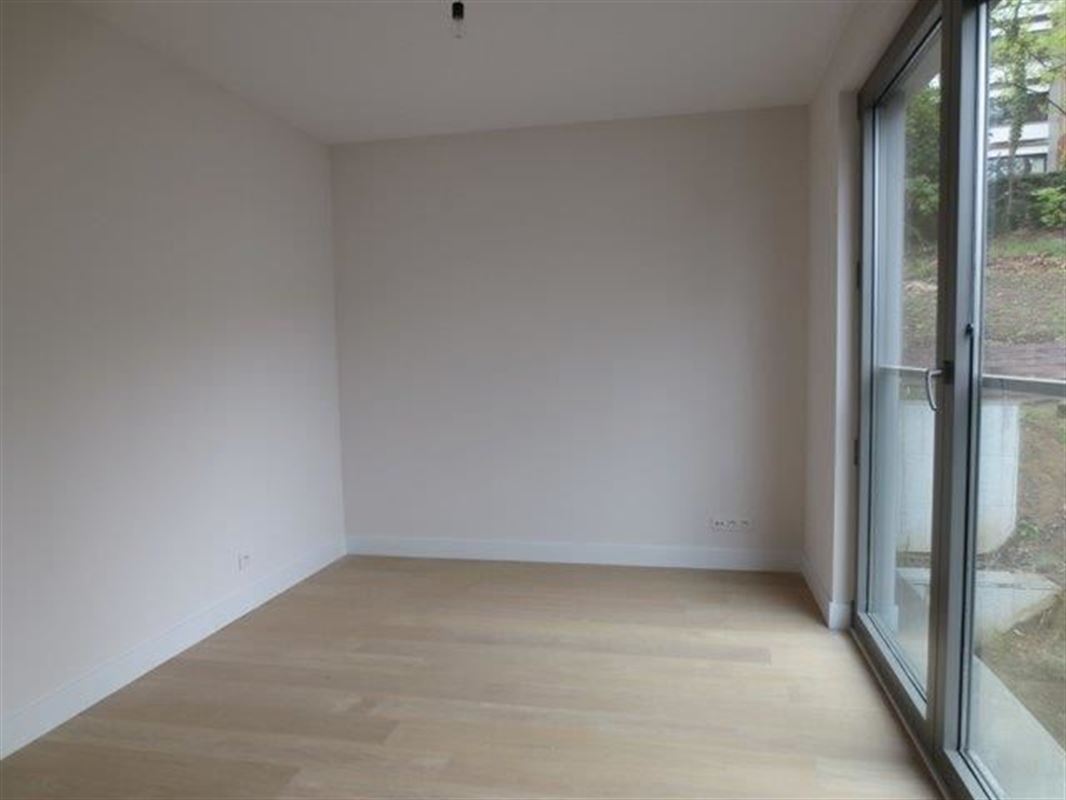 Image 9 : Appartement à 1180 UCCLE (Belgique) - Prix 4.700 €