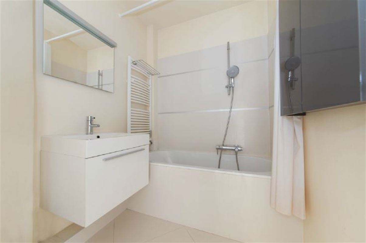 Image 5 : Appartement IN 1050 IXELLES (Belgium) - Price 325.000 €