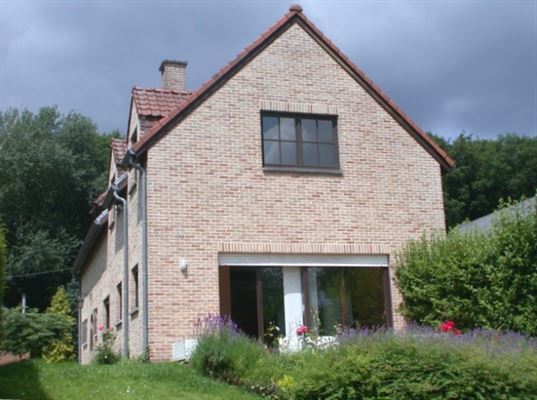 VILLA IMPECCABLE au calme avec vue de 4 Chambres - Cuisine super-équipée - 3 Salles d'eau dont bain jacuzzi - Jardin sur ± 9a07ca au Sud