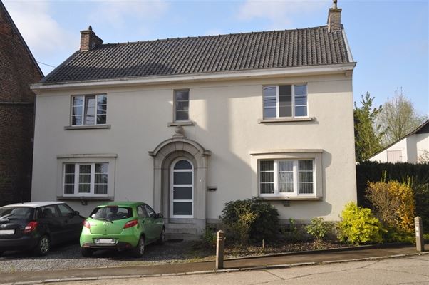 MAISON 4 Ch. + DEPENDANCES -  Séjour ± 30m² - Cuisine USA ± 28m² - Buanderie - Véranda - Sdb - Grenier - Caves - Cour et Jardin Sud sur ± 4 a 99 ca