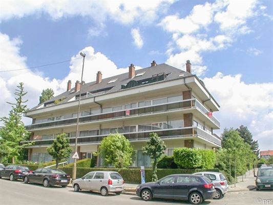 APPARTEMENT LUMINEUX et SPACIEUX ± 145 m² - 2 Ch + Bur avec Vaste Séjour fo - 2 Sdb - Confortable et Fonctionnel 2 parkings en s/sol