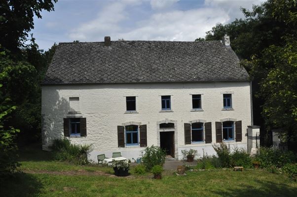 MAISON 3 Chambres de ± 210 m² avec Séjour - Cuisine - Sdb - Caves - Grenier - Dépendance et Jardin sur ± 9 ares 61 ca