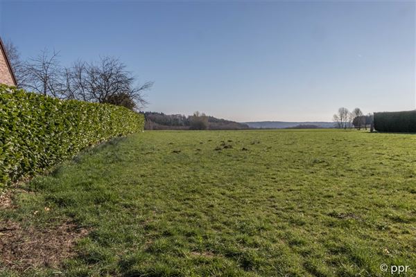 TERRAIN A BÂTIR de ± 8,55 ares - Construction d'une habitation à caractère résidentiel et accessoirement à l’exercice d’une profession libérale