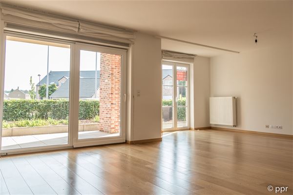 APPARTEMENT de STANDING ± 97 m² avec 3 Ch. - Séjour - Cuisine USA équipée - 2 Salles d’eau - Terrasse et Jardinet sud - Cave - 2 Empl. parking