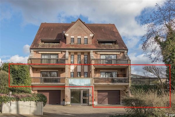 REZ-DE-JARDIN ± 296 m² - Vaste Séjour ± 66 m² - 3 Ch.+ Bur - PISCINE - Jardin d’hiver - Terrasses - Garage 4 v. et Jardin privatif de ± 11 ares 32 ca