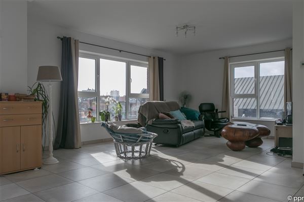 APPARTEMENT RÉCENT 2 Ch.+ Bureau ± 120 m² - Séjour avec Cuisine USA - 2 Salles d’eau - Buanderie - Terrasse - Cave - 2 empl. Parking