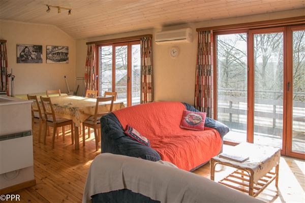 CHALET en briques ± 90 m² - 3 Chambres - Séjour ± 39 m² et Cuisine USA - Terrasse - vue S/O - Sdd - Buanderie - Situé au Parc résidentiel du Bonsoy