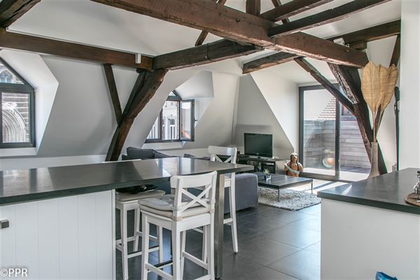 APPARTEMENT de STANDING 2 Ch. ± 125 m² - vaste Séjour - "LOFT" avec Cuisine USA super-équ. et Coin à déj. - Sdb et Terrasse tout azimut