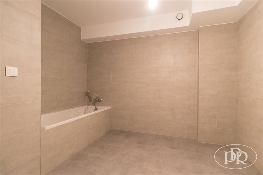 NEUF avec Parking, Cave & Jardin commun