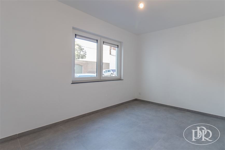 NEUF avec Parking, Cave & Jardin commun