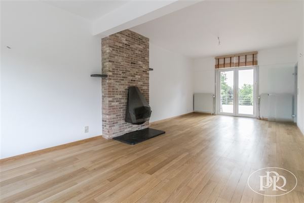 Villa 4 chambres de 163m² - Terrasse et Jardin Sud-est - Séjour avec poêle - Garage & caves