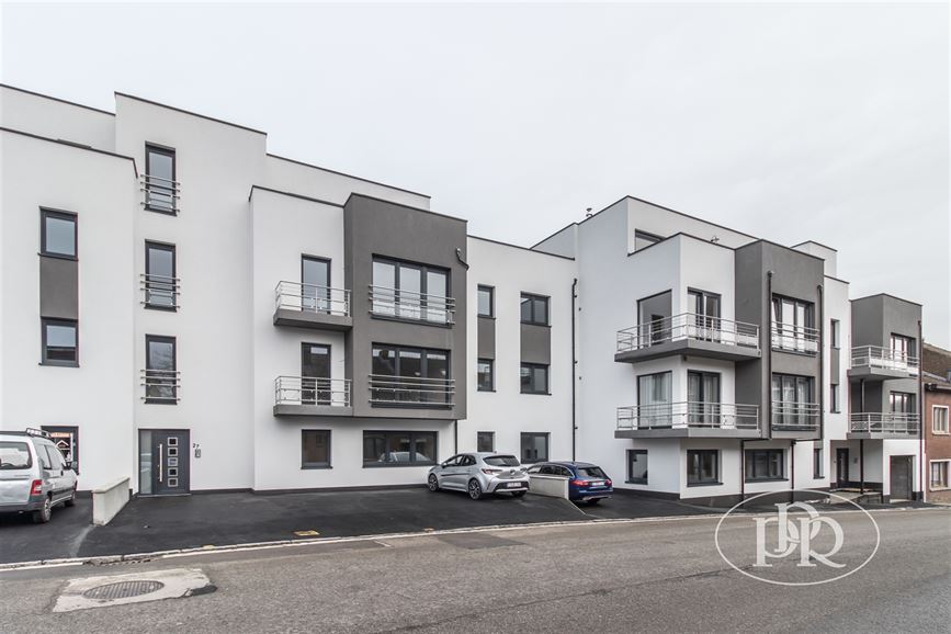 *** LOUÉ *** NEUF avec Parking, Cave & Jardin commun