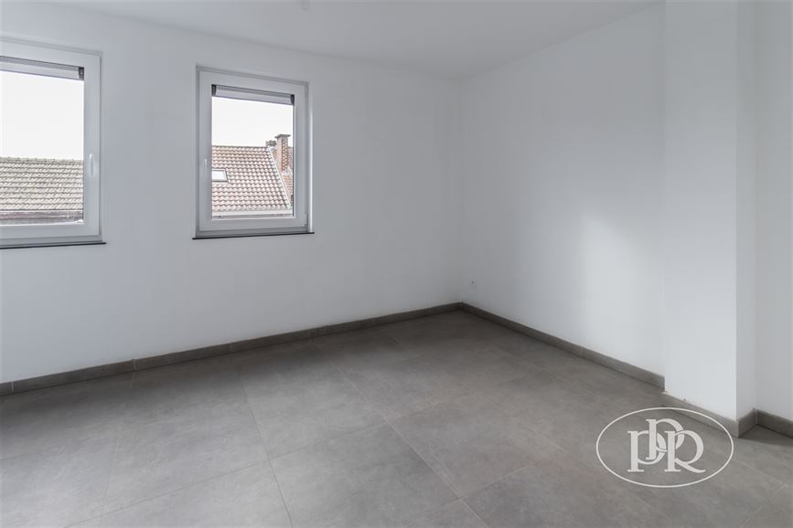 *** LOUÉ *** NEUF avec Parking, Cave & Jardin commun