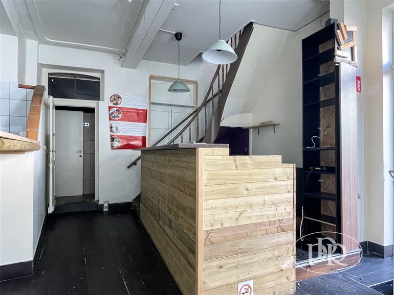 Excellente visibilité sur rue piétonne