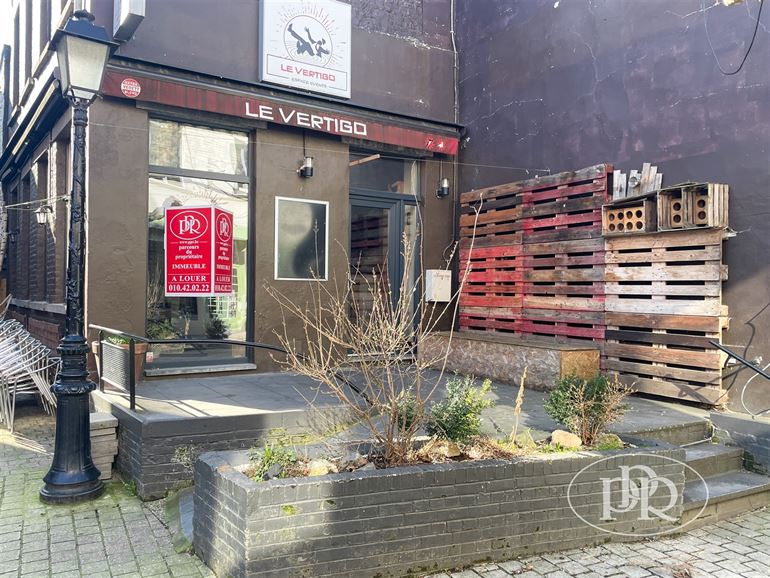 Excellente visibilité sur rue piétonne