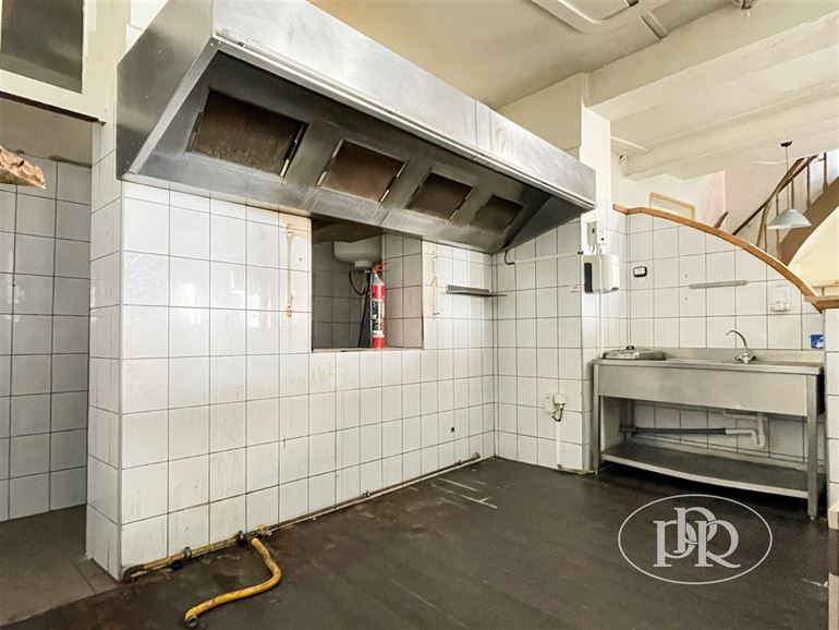 Excellente visibilité sur rue piétonne