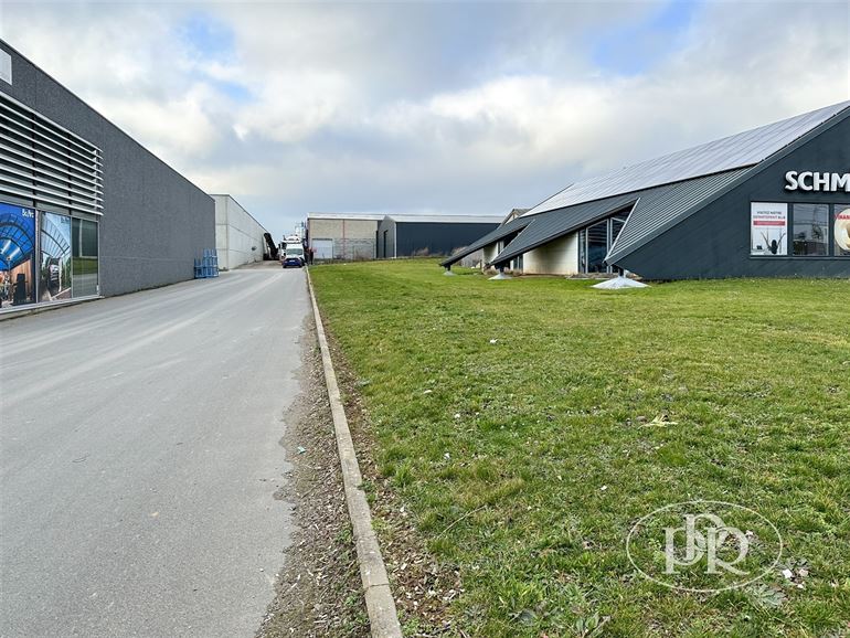 *** LOUÉ *** Zoning Sauvenière - Très belles opportunités - 3 lots