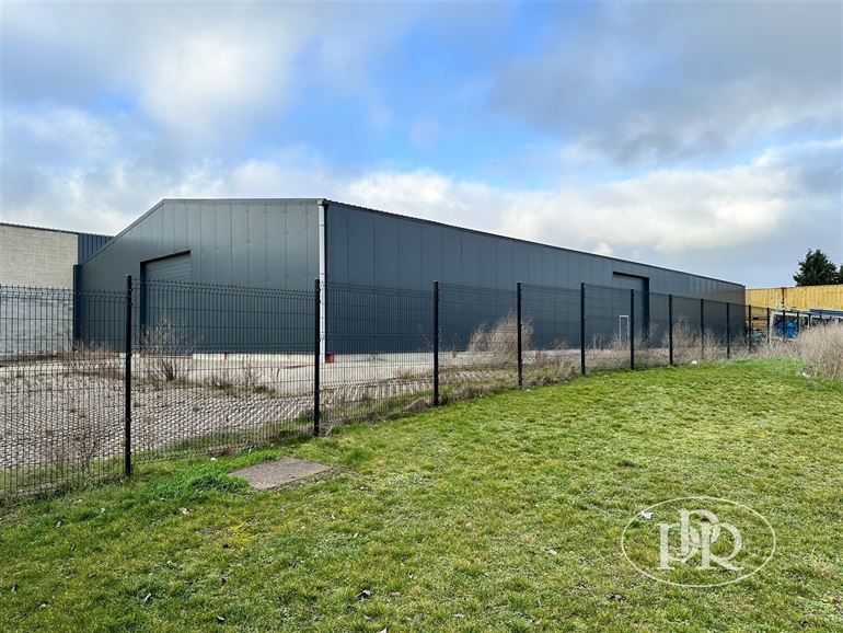 *** LOUÉ *** Zoning Sauvenière - Très belles opportunités - 3 lots