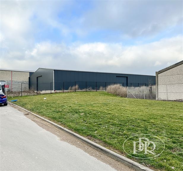 *** LOUÉ *** Zoning Sauvenière - Très belles opportunités - 3 lots
