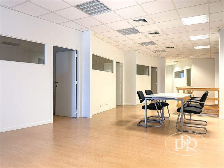 Emplacement d'exception + Poss. Parking privatif