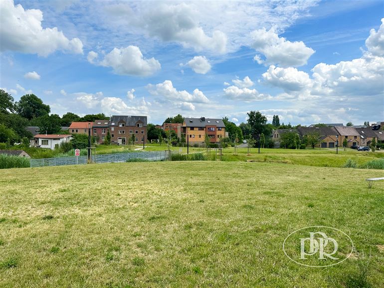 *** LOUÉ *** NEUF - Courbevoie - Parking privatif