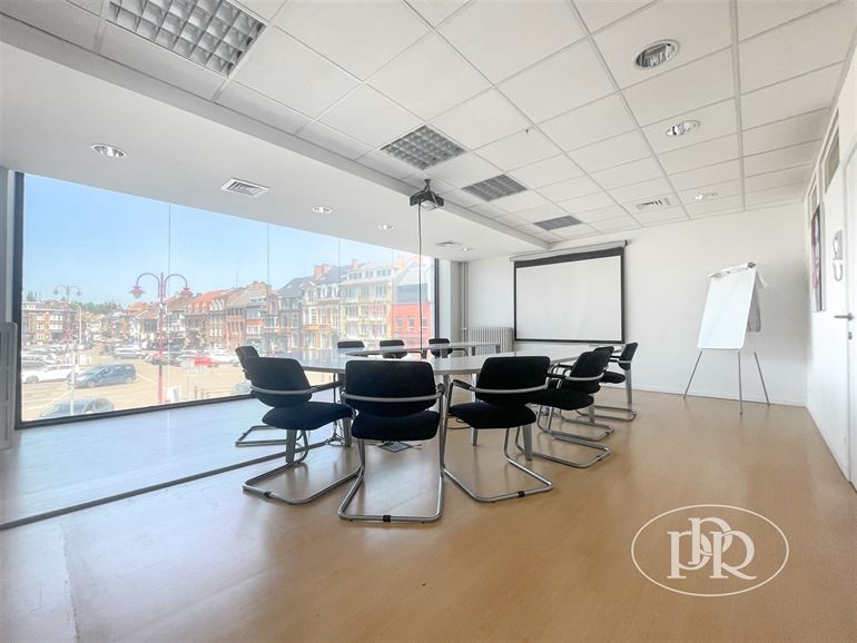 Emplacement d'exception + Poss. Parking privatif