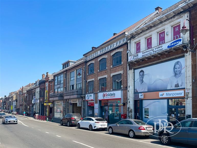 Emplacement d'exception + Poss. Parking privatif