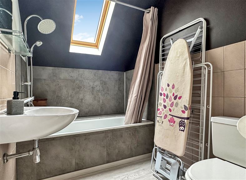 3 ch, Garage, Caves, Grand Jardin SO