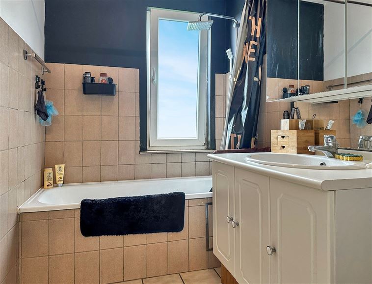 3 ch, Garage, Caves, Grand Jardin SO