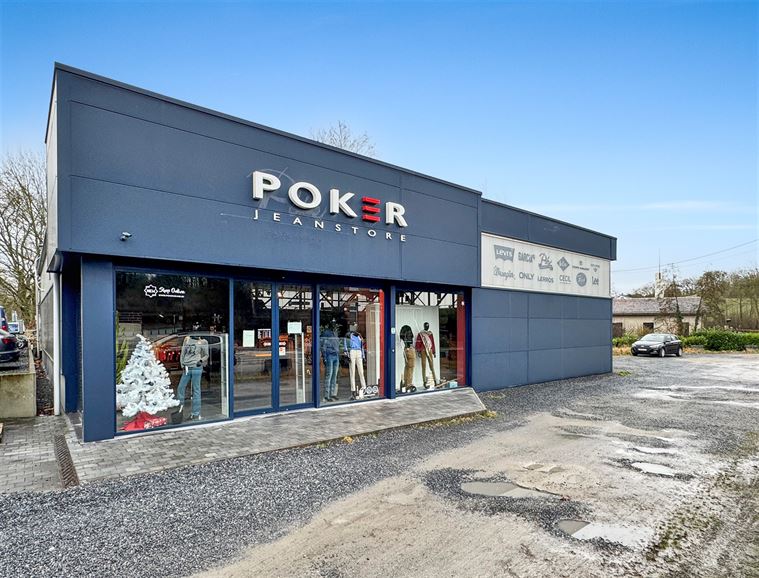 Proche Shopping Center, Excellente visibilité, Parking