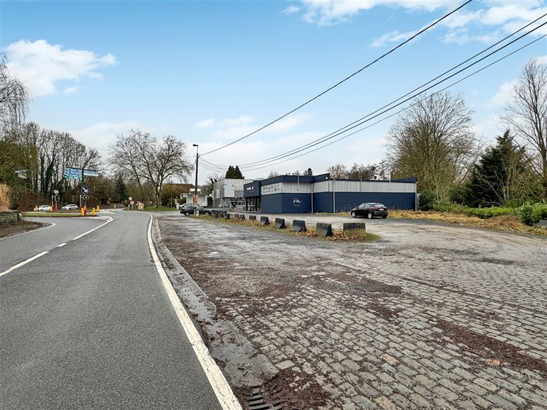 Proche Shopping Center, Excellente visibilité, Parking