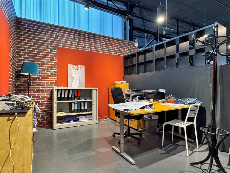 Proche Shopping Center, Excellente visibilité, Parking