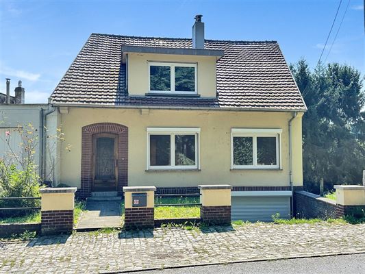 Maison 2 chambres d'une superficie totale de ± 180 m² avec jardin